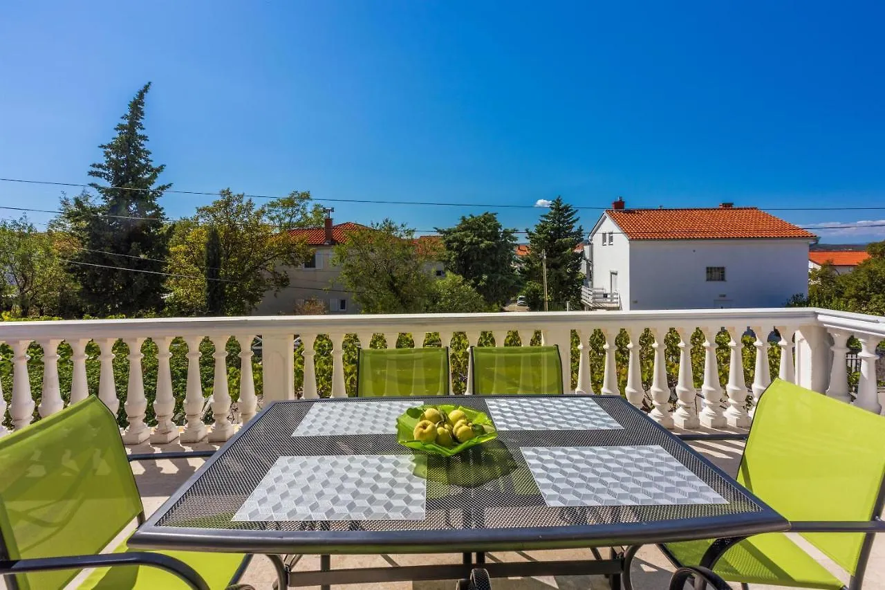 Apartments Pera سيلتسي