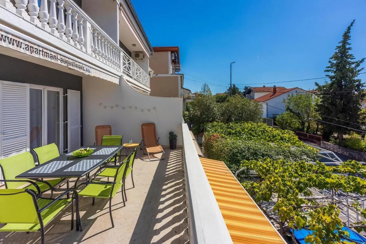 Apartments Pera سيلتسي