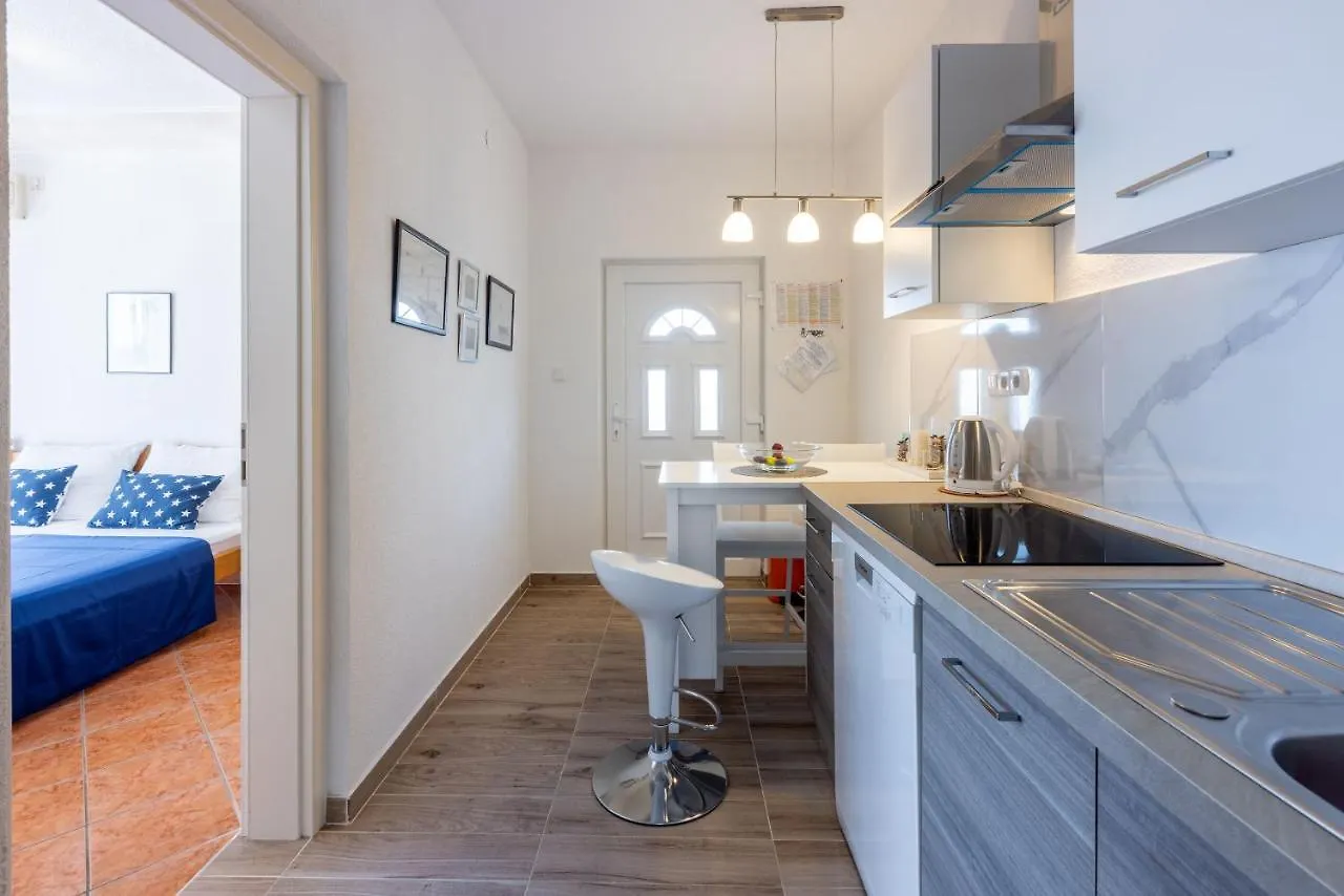 Apartments Pera سيلتسي 0*,  كرواتيا