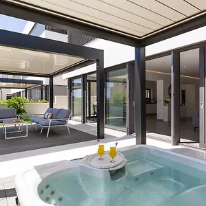 Shell Luxury Residences With Pool And Whirlpool Apartman Zadar